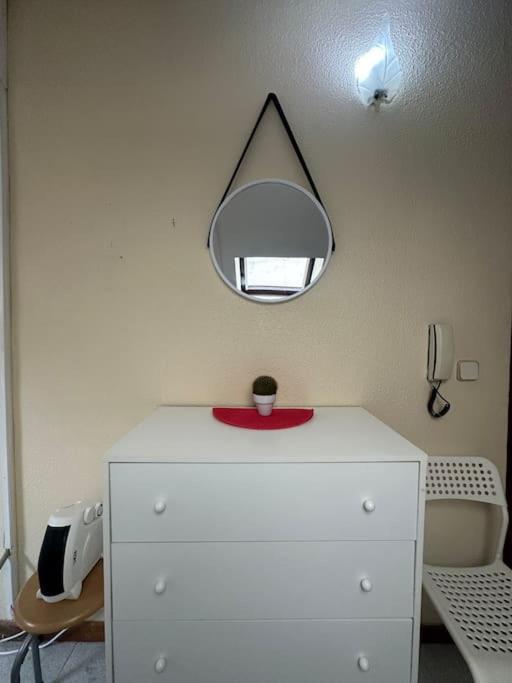 Cozy Apartment In Madrid Center ภายนอก รูปภาพ