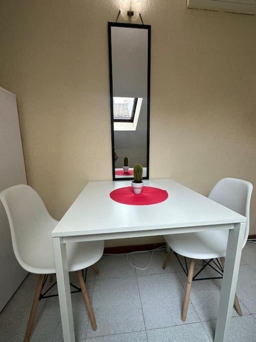 Cozy Apartment In Madrid Center ภายนอก รูปภาพ
