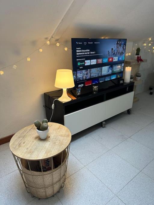Cozy Apartment In Madrid Center ภายนอก รูปภาพ