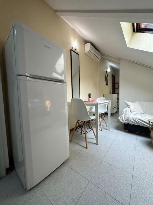 Cozy Apartment In Madrid Center ภายนอก รูปภาพ