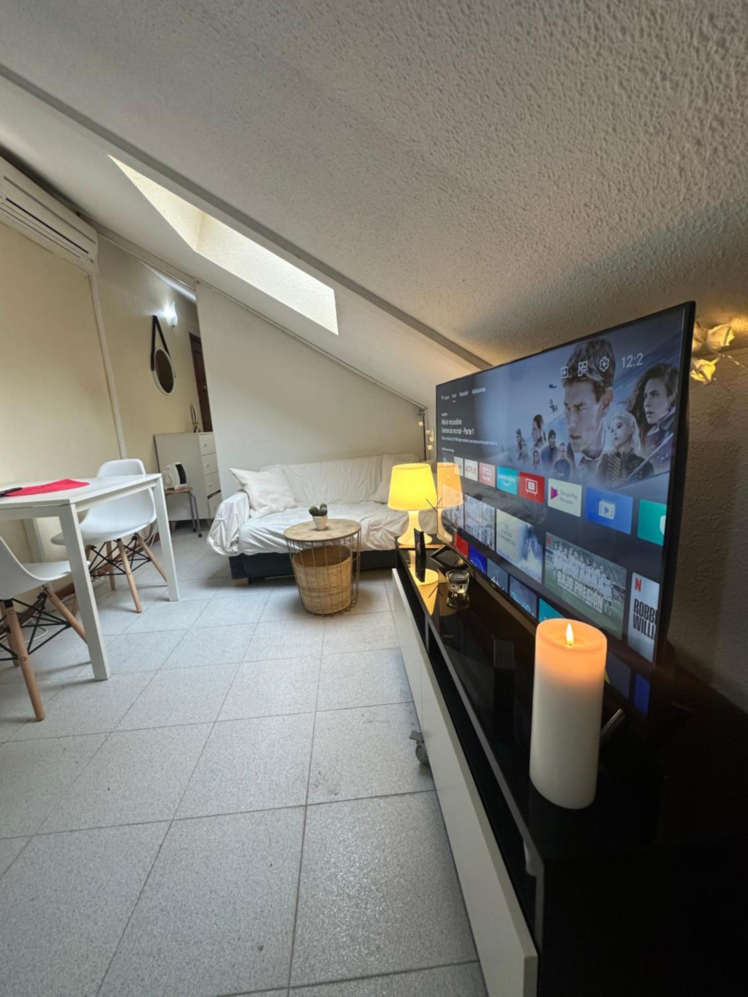 Cozy Apartment In Madrid Center ภายนอก รูปภาพ